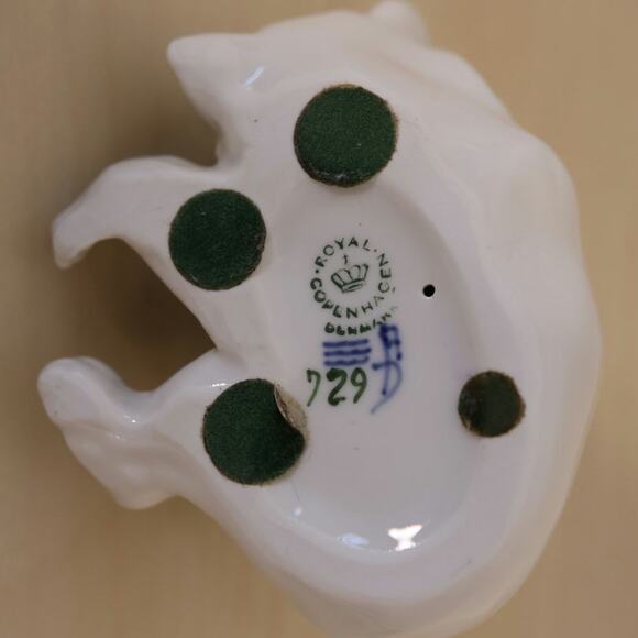 Royal Copenhagen Porcelain Polar Bear Figurine Vintage Denmark 70s Knud Kyhn - Picture 3 of 5